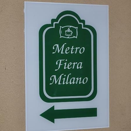 Affittacamere Metro Fiera Pero Εξωτερικό φωτογραφία